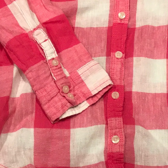 Like New- Hollister button down shirt - Picture 5 of 5